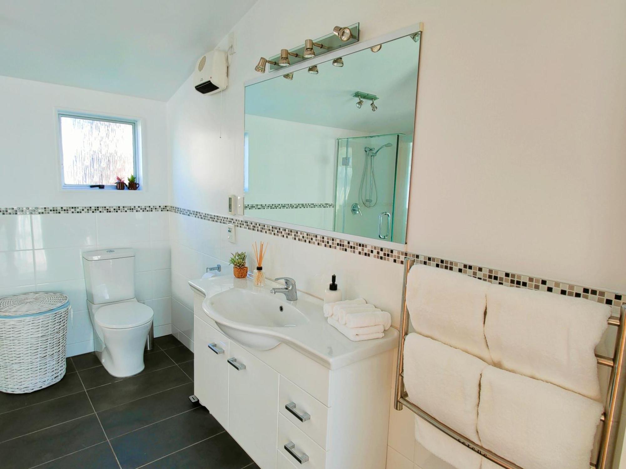 Delight In Birch-Lake View Holiday Home Taupo Eksteriør bilde