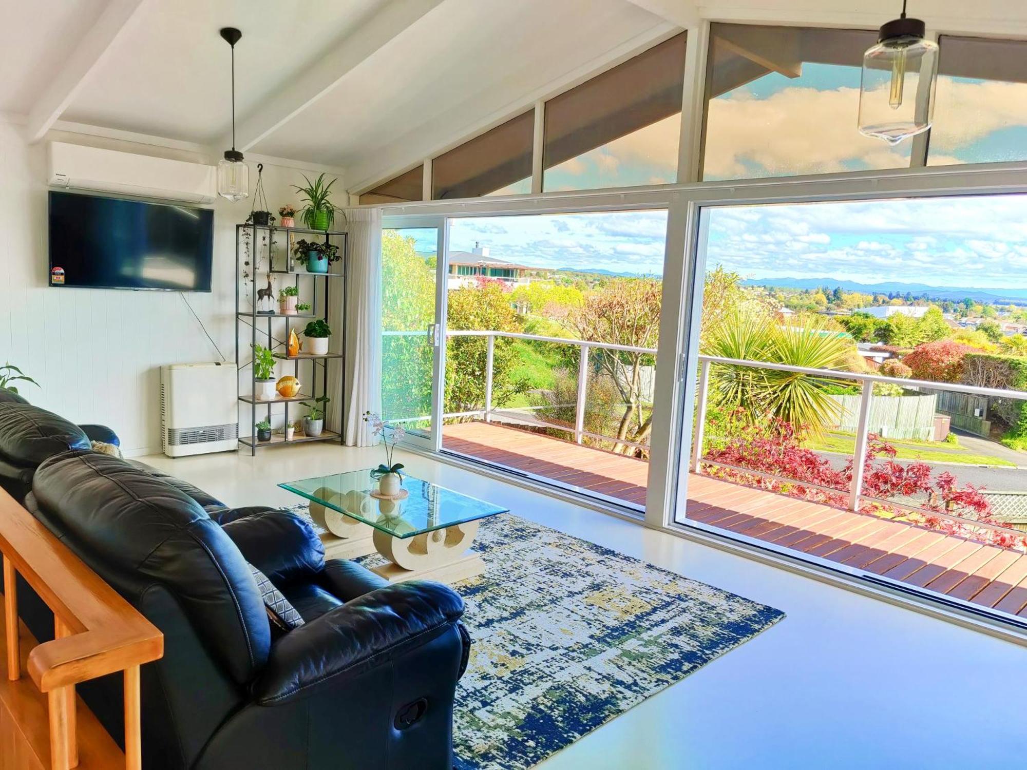 Delight In Birch-Lake View Holiday Home Taupo Eksteriør bilde