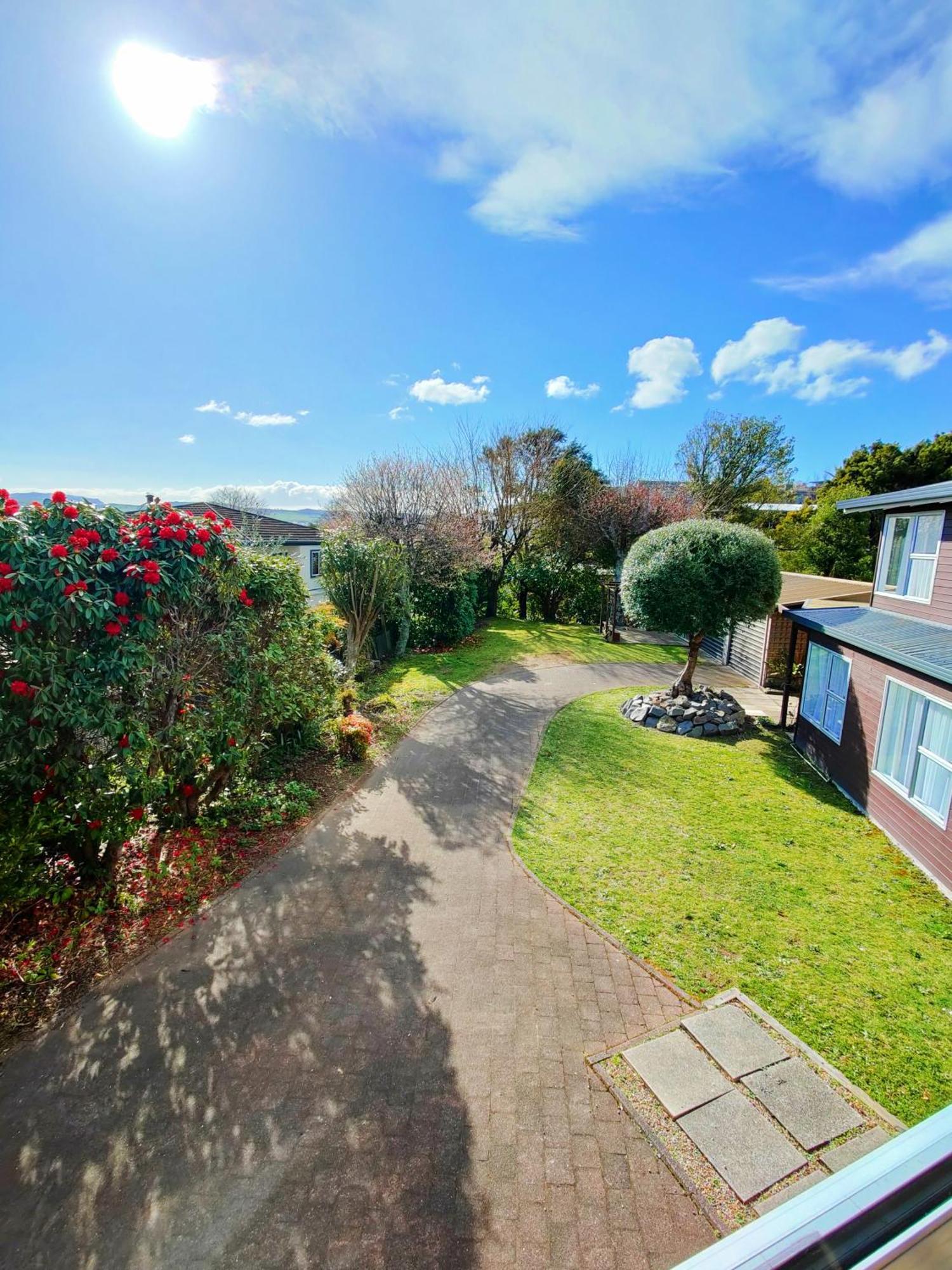 Delight In Birch-Lake View Holiday Home Taupo Eksteriør bilde