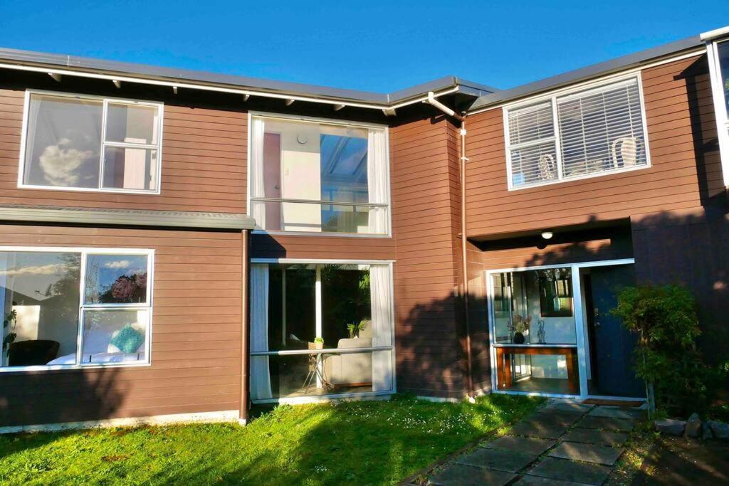 Delight In Birch-Lake View Holiday Home Taupo Eksteriør bilde